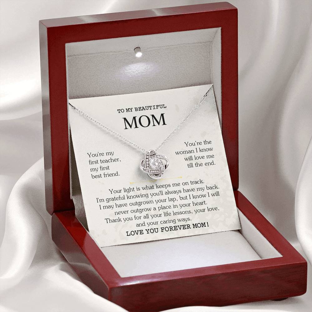 mom    8